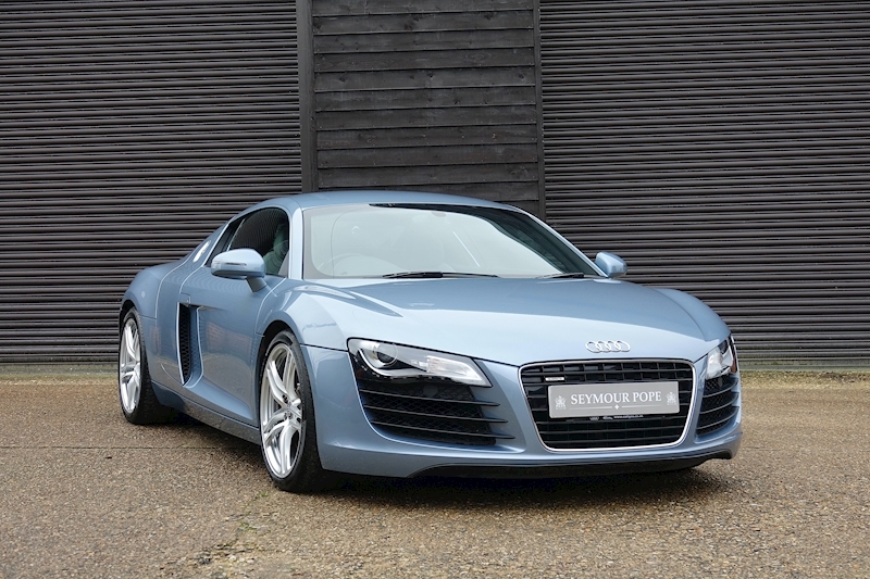 Audi R8 4.2 FSI V8 Quattro Coupe 6 Speed Manual ()