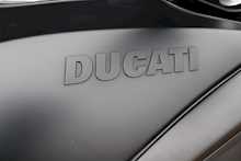 Ducati Diavel Dark 
