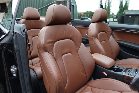 3.2 V6 Quattro Sport Automatic Convertible Convertible 3200 Automatic Petrol