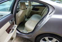 Jaguar XF d V6 Luxury 