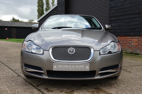 3.0d V6 Luxury Saloon 4dr Diesel Auto Euro 5 (240 ps)