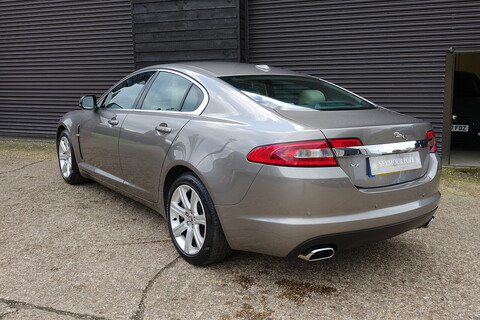 3.0d V6 Luxury Saloon 4dr Diesel Auto Euro 5 (240 ps)