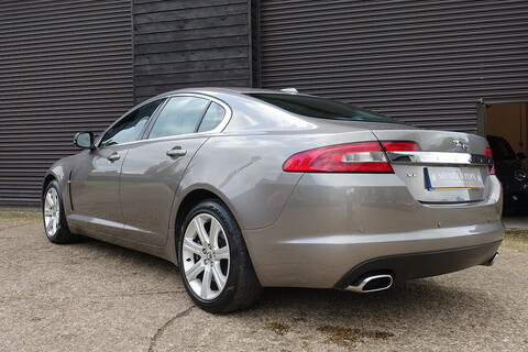 3.0d V6 Luxury Saloon 4dr Diesel Auto Euro 5 (240 ps)