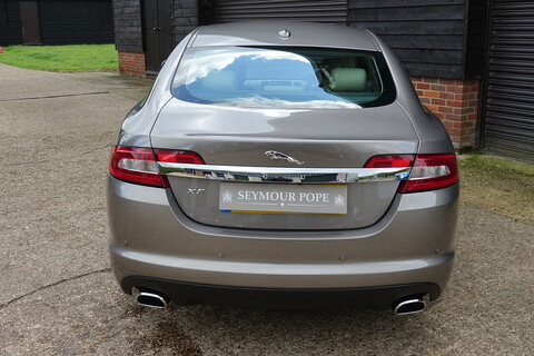 3.0d V6 Luxury Saloon 4dr Diesel Auto Euro 5 (240 ps)