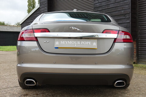 3.0d V6 Luxury Saloon 4dr Diesel Auto Euro 5 (240 ps)
