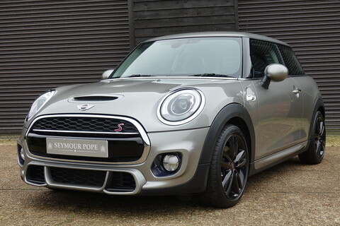 MINI Cooper S 2.0i John Cooper Works 6 Speed Manual (JCW Pro Exhaust, Media XL, Full Carbon Leather +++)