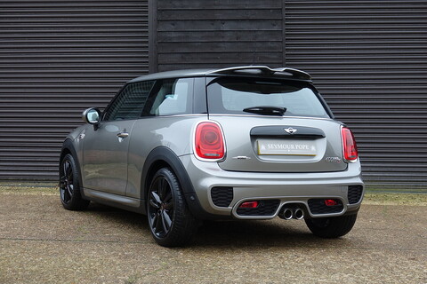 MINI Cooper S 2.0i John Cooper Works 6 Speed Manual (JCW Pro Exhaust, Media XL, Full Carbon Leather +++)