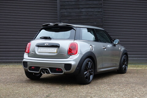 MINI Cooper S 2.0i John Cooper Works 6 Speed Manual (JCW Pro Exhaust, Media XL, Full Carbon Leather +++)