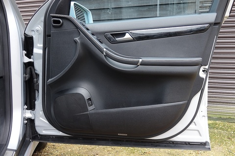 R350 Se Estate 3.5 Automatic Petrol