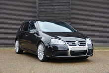 Volkswagen Golf R32 