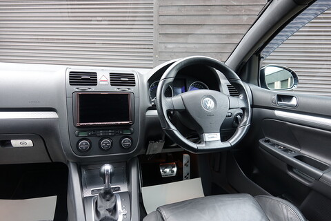 R32 Hatchback 3.2 Semi Auto Petrol