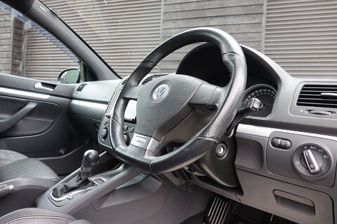 R32 Hatchback 3.2 Semi Auto Petrol