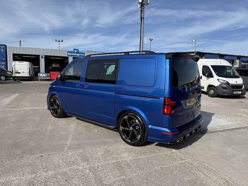 Volkswagen Transporter R T32 SWB DIESEL 2.0 BITDI 204 HIGHLINE KOMBI T32 SWB BITDI 204 HIGHLINE - N2193