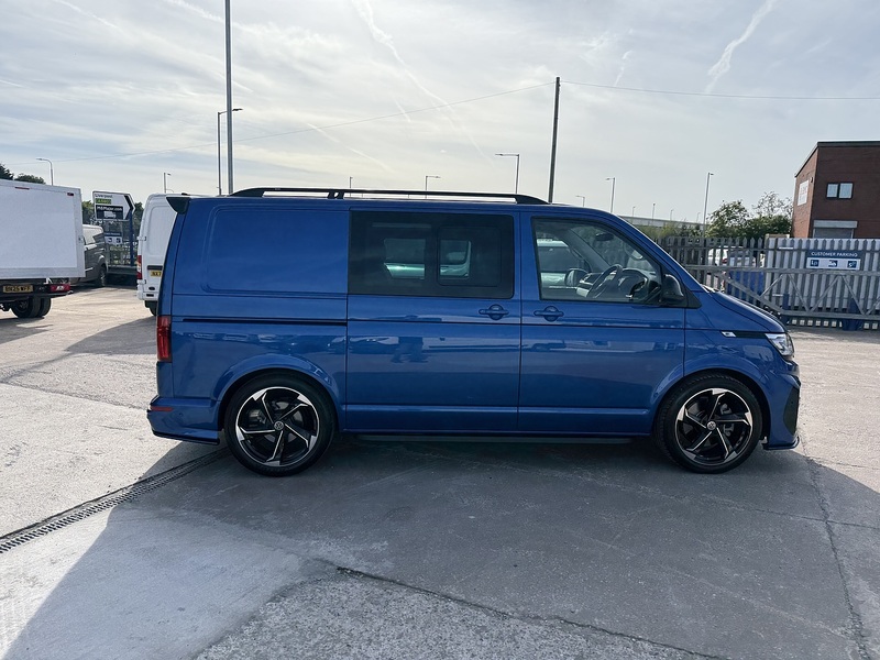 Volkswagen Transporter R T32 SWB DIESEL 2.0 BITDI 204 HIGHLINE KOMBI T32 SWB BITDI 204 HIGHLINE - N2193