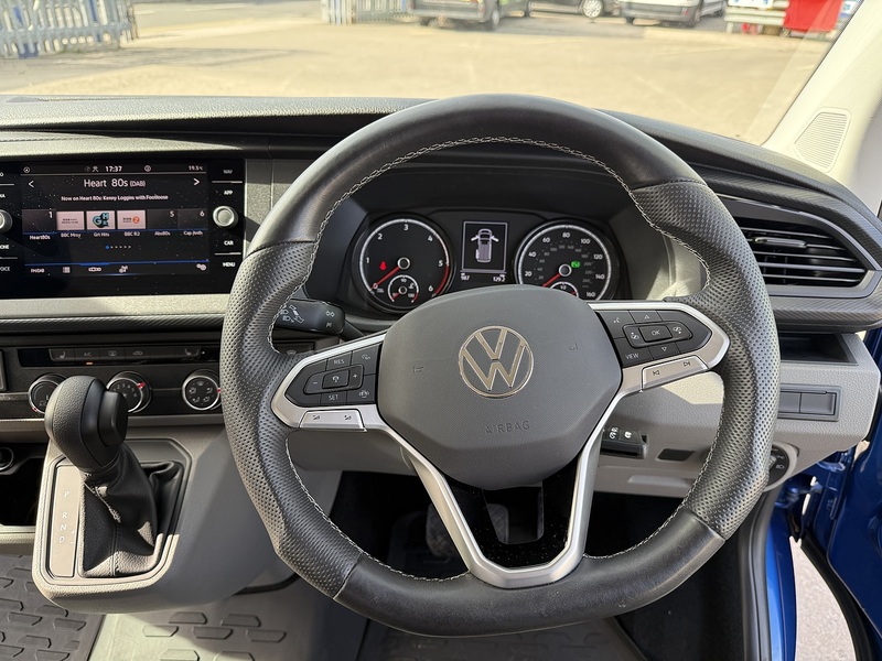 Volkswagen Transporter R T32 SWB DIESEL 2.0 BITDI 204 HIGHLINE KOMBI T32 SWB BITDI 204 HIGHLINE - N2193