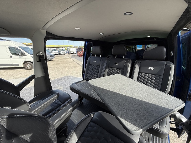 Volkswagen Transporter R T32 SWB DIESEL 2.0 BITDI 204 HIGHLINE KOMBI T32 SWB BITDI 204 HIGHLINE - N2193