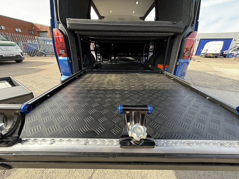 Volkswagen Transporter R T32 SWB DIESEL 2.0 BITDI 204 HIGHLINE KOMBI T32 SWB BITDI 204 HIGHLINE - N2193