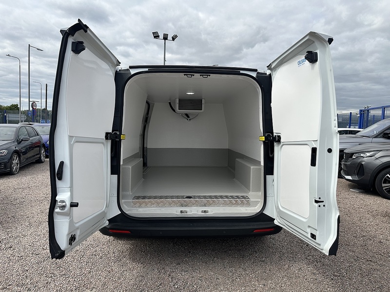 Maxus Deliver 7 Base P/V L2h1 Refrigerated Chiller - N2290