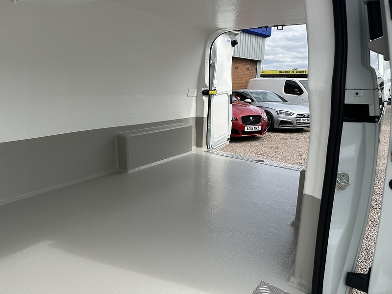 Maxus Deliver 7 Base P/V L2h1 Refrigerated Chiller - N2290