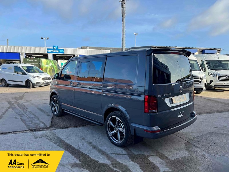 Volkswagen Transporter T32 150PS Highline Kombi - U1505