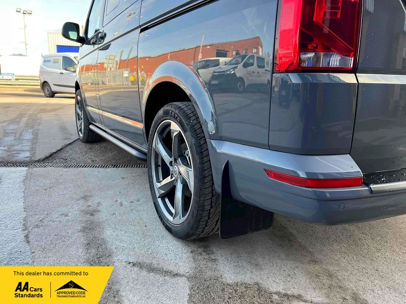 Volkswagen Transporter T32 150PS Highline Kombi - U1505