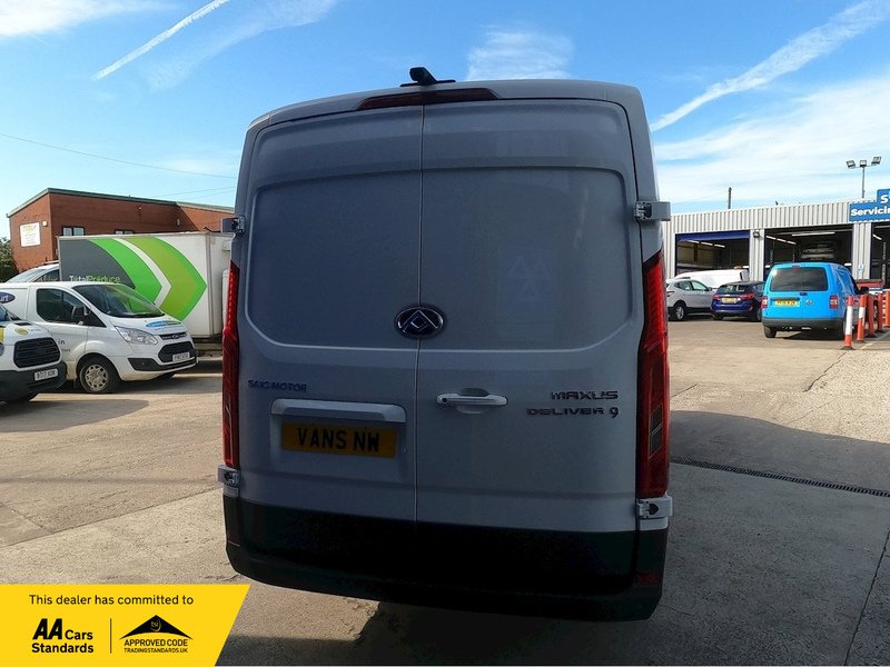 Maxus Deliver 9 LH FWD Lux - U1707