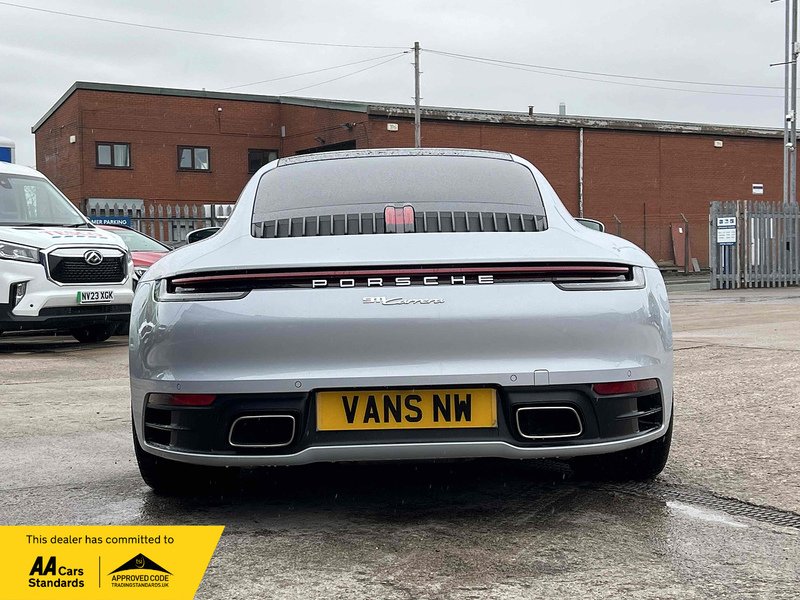 Porsche 911 T 992 Carrera T - U1810