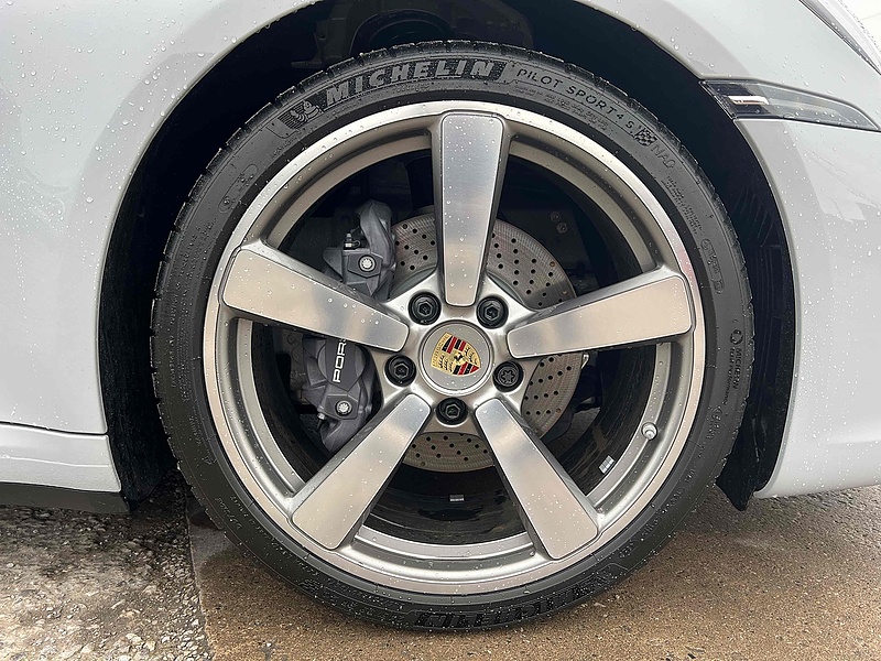 Porsche 911 T 992 Carrera T - U1811