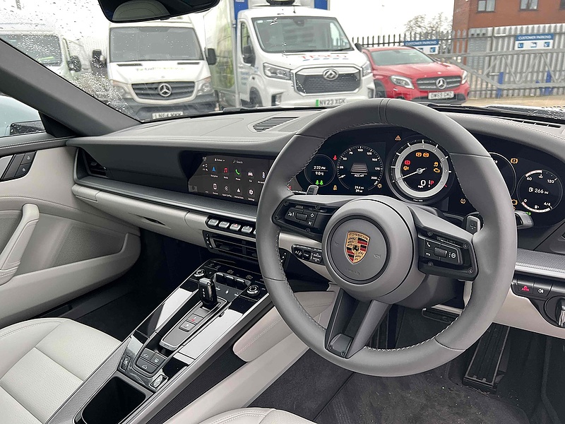 Porsche 911 T 992 Carrera T - U1811