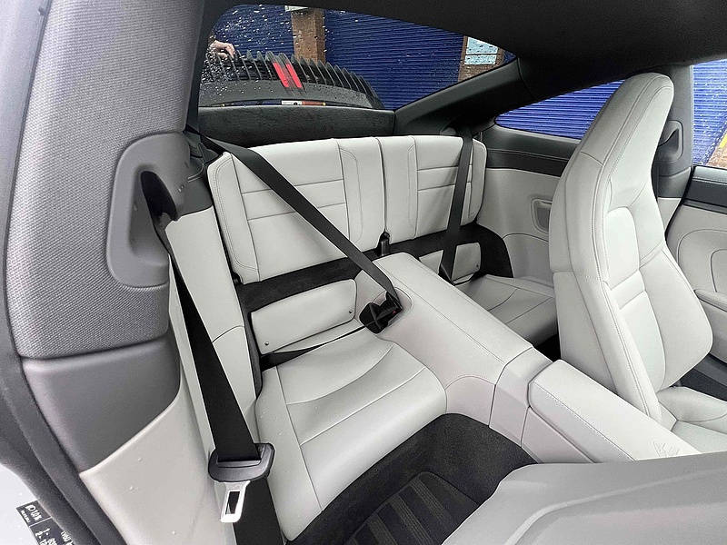 Porsche 911 T 992 Carrera T - U1811