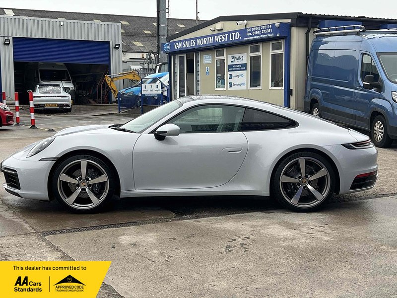 Porsche 911 T 992 Carrera T - U1811