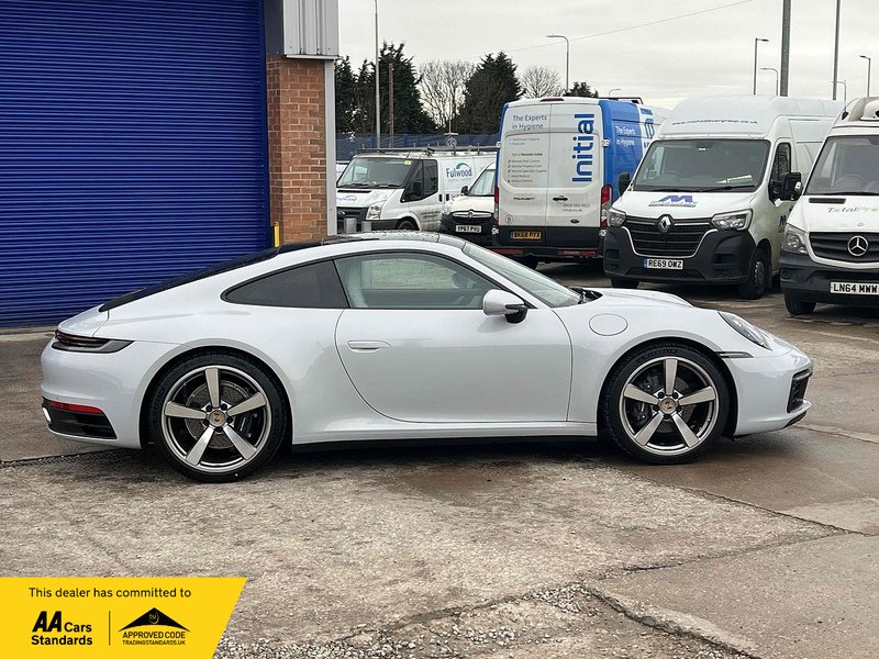 Porsche 911 T 992 Carrera T - U1811