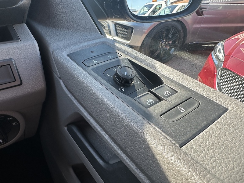 Volkswagen Transporter TDI T30 Highline - U2332