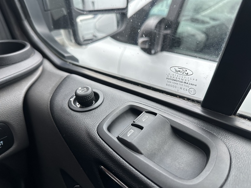 Ford Transit Custom 300 EcoBlue Limited L2 - U2371