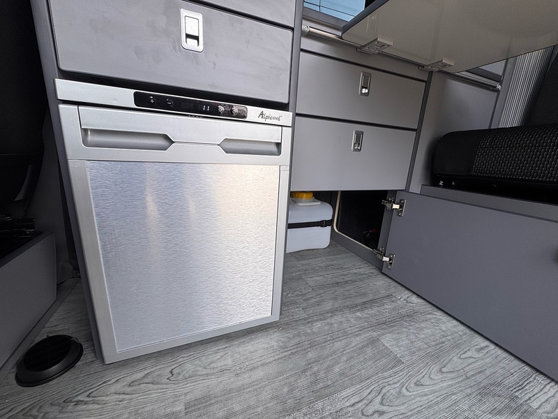 Volkswagen Transporter TDI T28 CAMPER - U2391