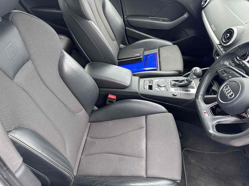 Audi A3 TFSI CoD S line - U2412