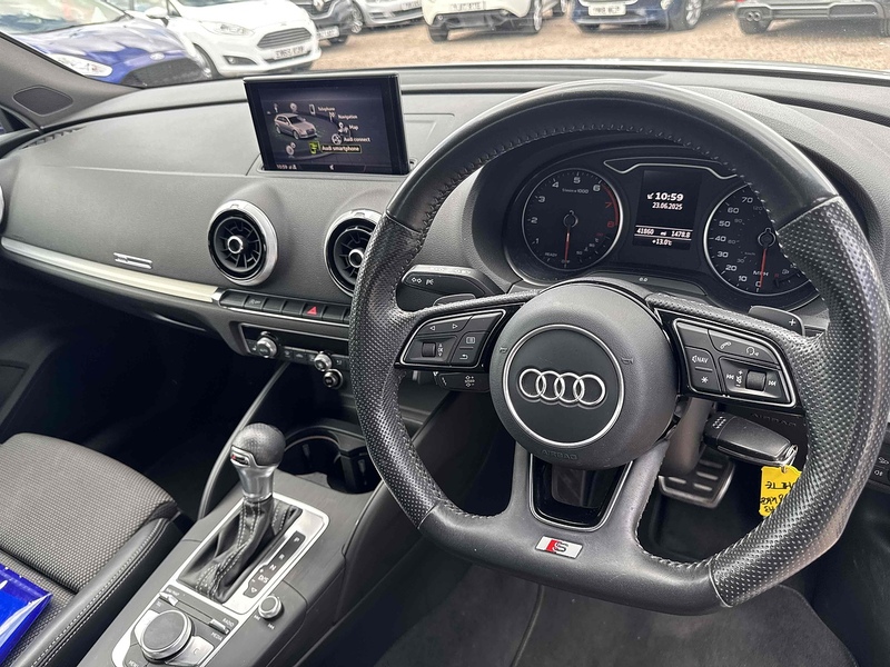 Audi A3 TFSI CoD S line - U2412