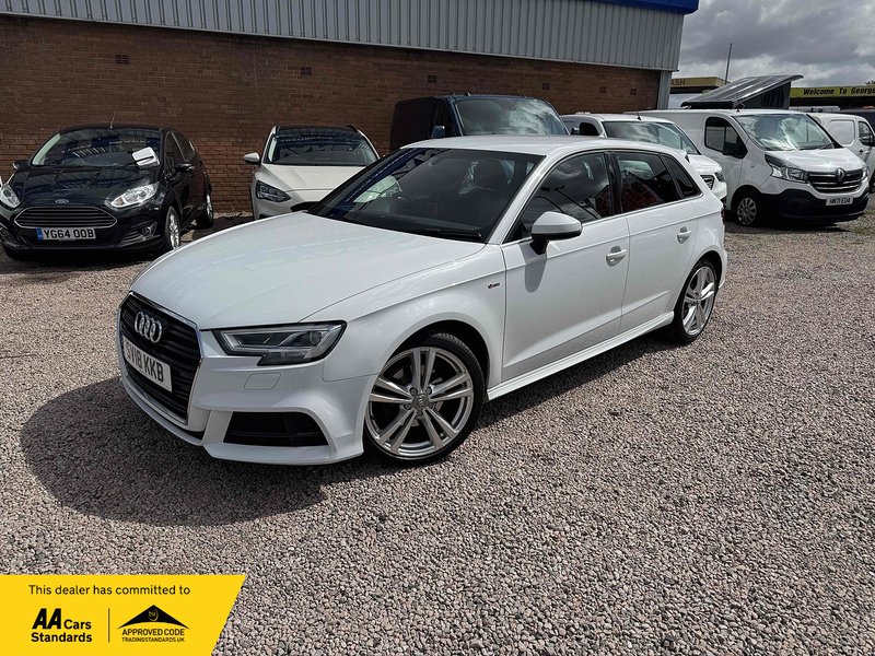 Audi A3 TFSI CoD S line - U2412