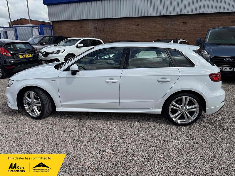 Audi A3 TFSI CoD S line - U2412