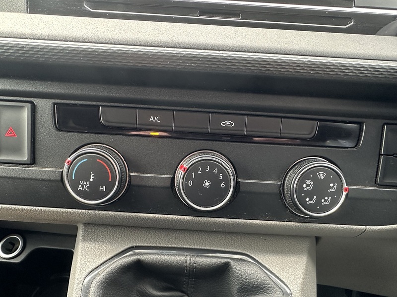 Volkswagen Transporter TDI T28 Highline - U2433