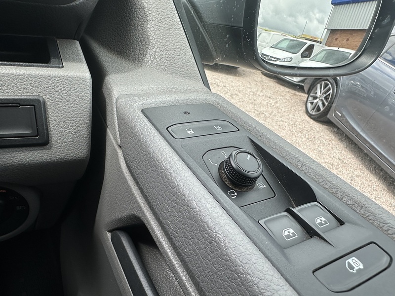 Volkswagen Transporter TDI T28 Highline - U2433