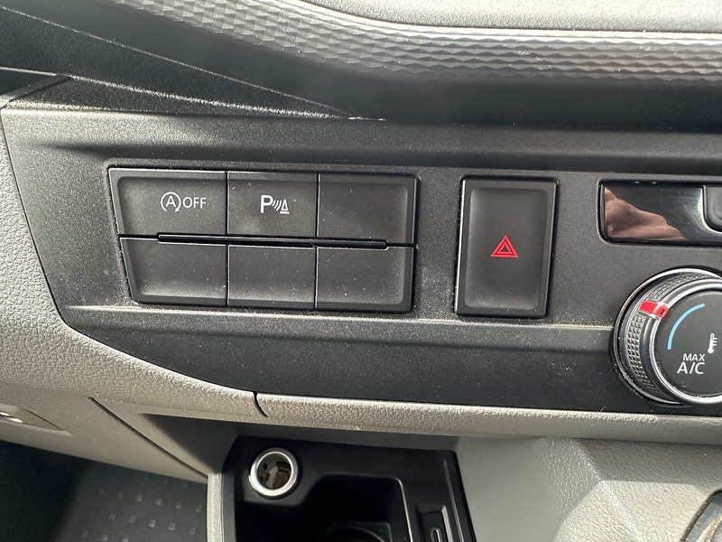 Volkswagen Transporter TDI T28 Highline - U2433