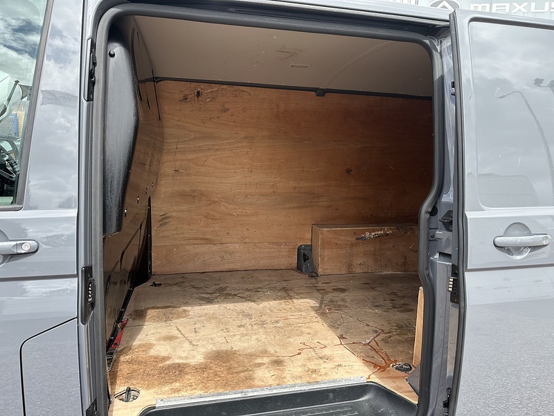 Volkswagen Transporter TDI T28 Highline - U2433