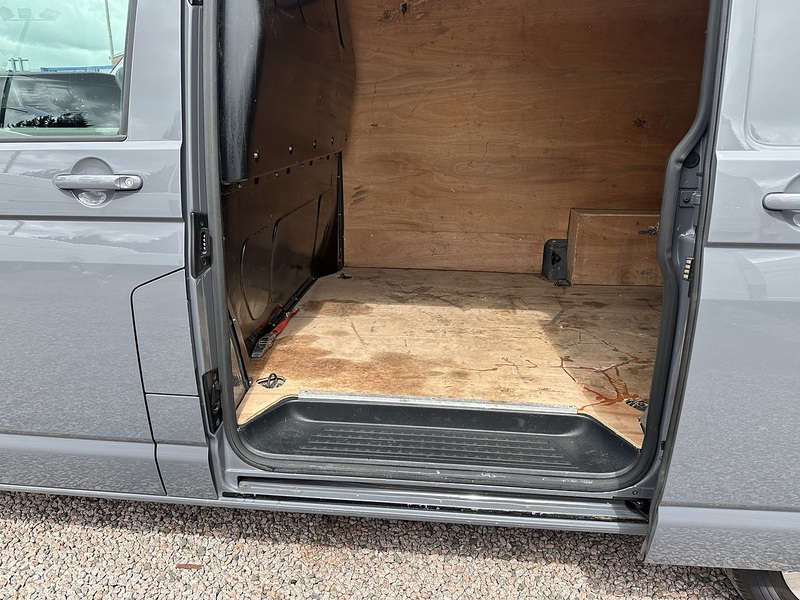 Volkswagen Transporter TDI T28 Highline - U2433