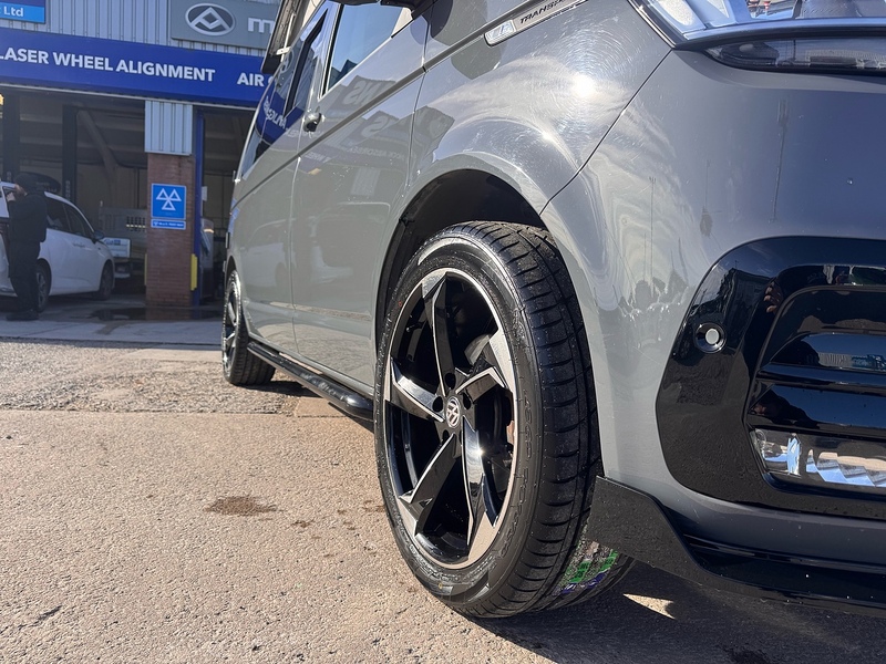 Volkswagen Transporter TDI T28 Highline Camper - U2433