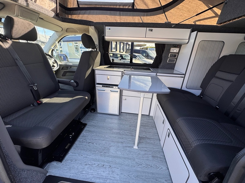Volkswagen Transporter TDI T28 Highline Camper - U2433