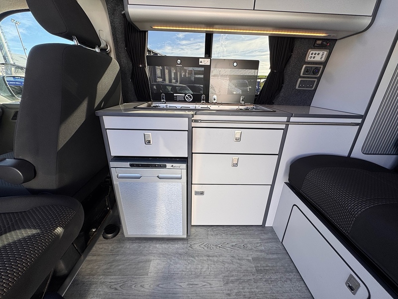 Volkswagen Transporter TDI T28 Highline Camper - U2433