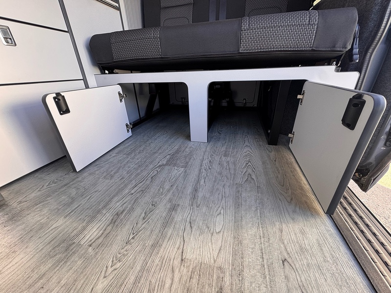 Volkswagen Transporter TDI T28 Highline Camper - U2433