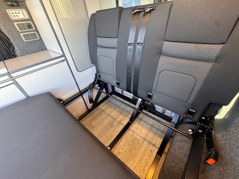 Volkswagen Transporter TDI T28 Highline Camper - U2433