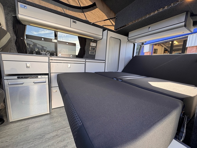 Volkswagen Transporter TDI T28 Highline Camper - U2433